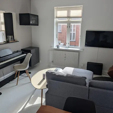 Cozy 2 Bedroom Close To Train, City, And Fredericia