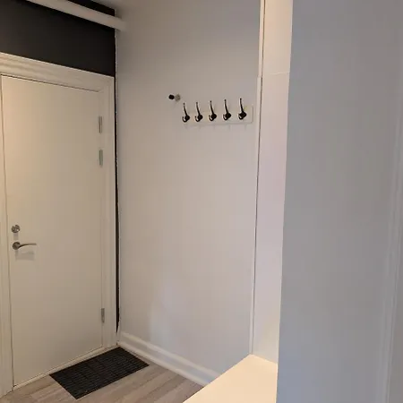 公寓 Cozy 2 Bedroom Close To Train, City, And