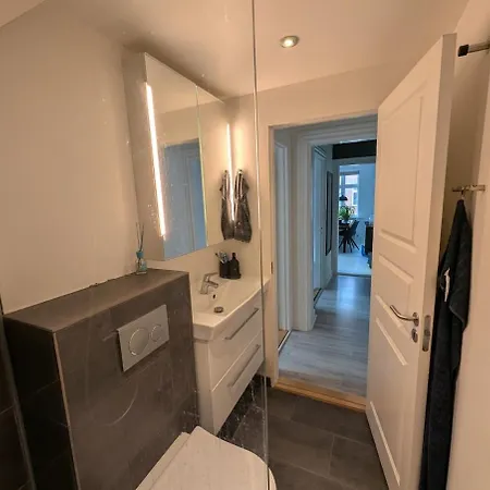 Cozy 2 Bedroom Close To Train, City, And 公寓 腓特烈西亚